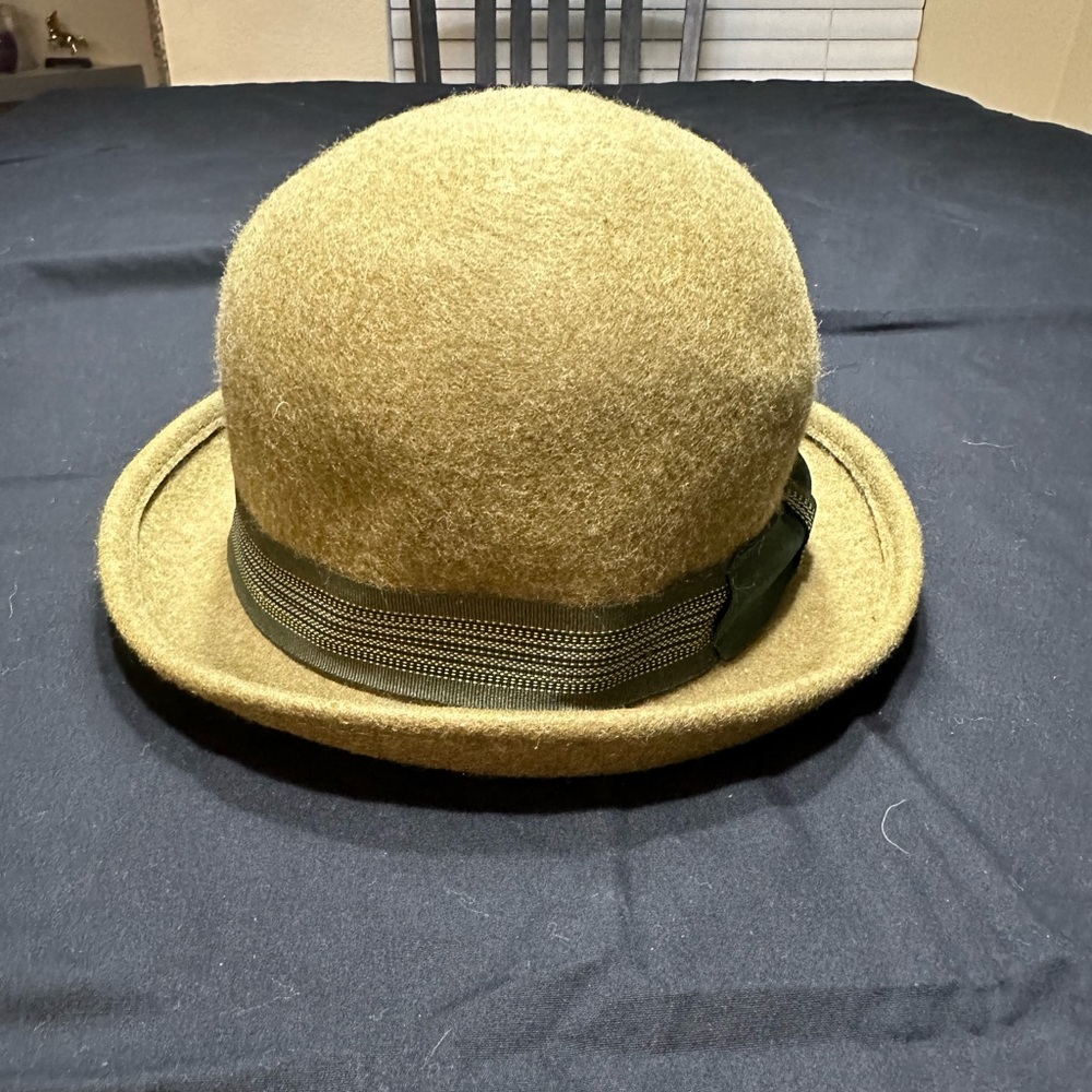Men’s felt hat NWT